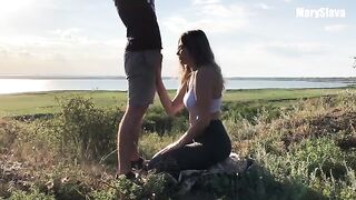 A guy fucked a sporty girl during her outdoor training