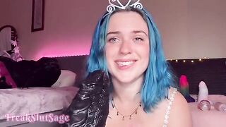 The ass of a sexy Princess was destroyed by an anal machine with a huge toy