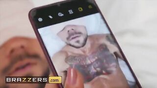 Tru Kait plans a scheme to get back at her cheating husband in a steamy shower scene