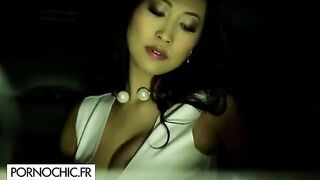 Sharon Lee gets her asshole gapped in intense action