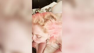 A woman gave her husband a blowjob without using her hands