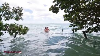 Babe has amazing sex right in the water, an unforgettable scene!