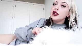 Girlfriend’s Persuasive CEI is a hot video where your girlfriend will make you cum