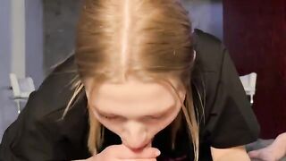 A cute girl was kicked out of the house for cheating, caught in a scandalous act