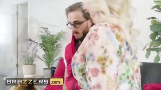 The sexy blonde MILF Morgan Taylor teaches Lucas Frost to kiss