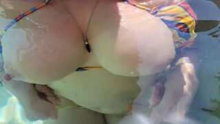Guy caught his step sister wanking in the hot tub
