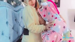 A trio with a pregnant woman of 6 months who enjoys great cock