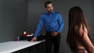 The sexy TSA agent found a toy in the girl's bag and fucked her