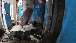 Walking around horrible houses with my hot babe in HD