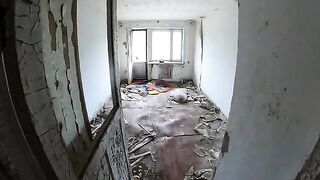 Walking around horrible houses with my hot babe in HD