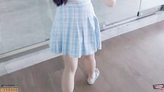A hot vacation romance with a Chinese teen, full of passion