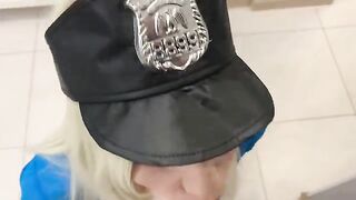 A sexy police girl arrived at the apartment, but didn't catch the robber