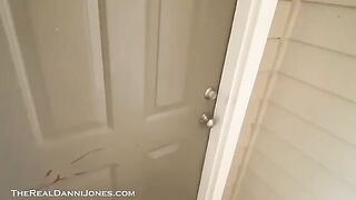 Hot cougar Danni Jones enjoys delivery guy’s package