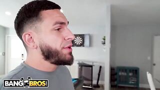 Peter Green is obsessed with PAWG Harley King's big ass in this steamy scene