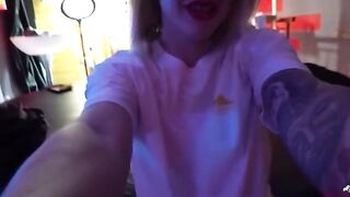 Kelly, a young and sexy amateur, shares her passion for sex in an intimate behind-the-scenes moment