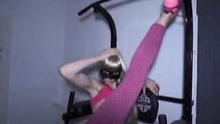 Fitness teen gets her holes destroyed in a gym session