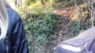 Blogger imitation accident, had to suck the biker's cock to avoid the police