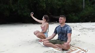 Meditation on the beach turns into a deep blowjob session with a stranger