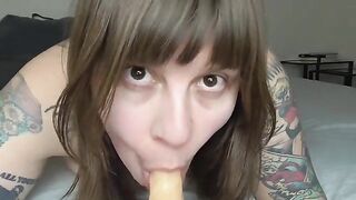 A shy Wisconsin girl, Elle Hell, shows her nice ass in a sensual video