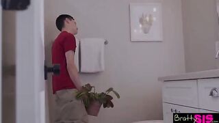 Who could have thought that stepbrother sex could be so hot? Samantha Lexi says stepbro