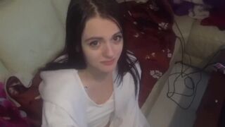 The stepbrother was scolded for smoking, but the girl turned it into a blowjob