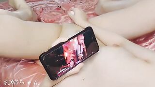A girl masturbates herself to show how she achieves orgasm 20 times
