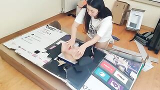 A hot stepsister got her asshole full of cum through a box hole