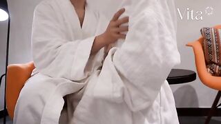 Don't work, come and have sex with me! Vita's juicy pussy awaits