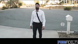 The perfect housewife Anna Bell Peaks gets wet and wild