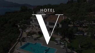 Scarlett and Honour get naughty poolside service in steamy BLACKED scene