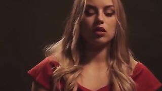 Anna Claire Clouds teaches her husband a lesson in intimate skills