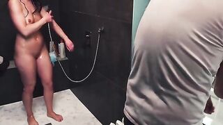 A guy had his dick sucked off in the shower by a cunning girlfriend