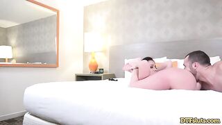 Babe Jennifer White gets her pussy eaten and smashed
