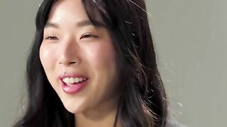 Korean teen Elle Lee shows how women orgasm during solo masturbation sessions