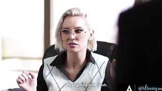 The boss summons her employees to explain the consequences of gossip