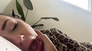 A friend woke me up this morning and we vibed sensualy