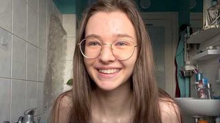 Skinny teen squirts like a mad one during dicking
