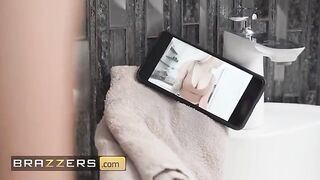 Isabelle Deltore gets fucked after teasing Jordi in shower