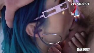 Emily Willis and Jewelz Blu seduced the lucky guy for a threesome