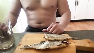 The stepfather fucked his stepdaughter after school and got her wet