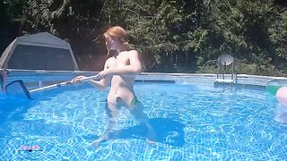 A short video of a naked girl, who could not achieve her desired tan