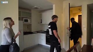 Villa Anderson tastes houses with her ass - Anal Creampie