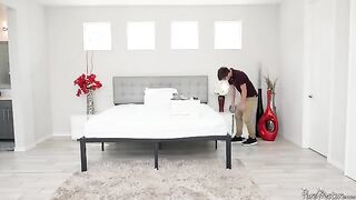 A mature beauty, stunning Jordan Maxx, fucked by a young moving man