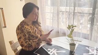 Big booty waitress gets a double portion of cream