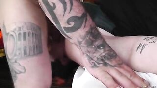 First MFM threesome for Hotmessjessxxx with Mr.BWC, a spicy homemade treat