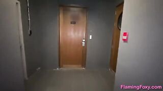 A cute 18-year girl got fucked by her neighbor in Chicago