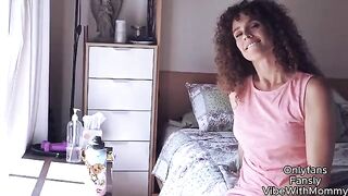 Hot Jewish mom seduced her stepson's friend to fuck
