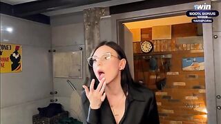 Spied on a hot stepmom in the shower and came in her pussy