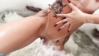 Sex in the pool of the hotel is unforgettable