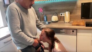 The old guy fucks German amateur in the kitchen, his wife doesn’t notice